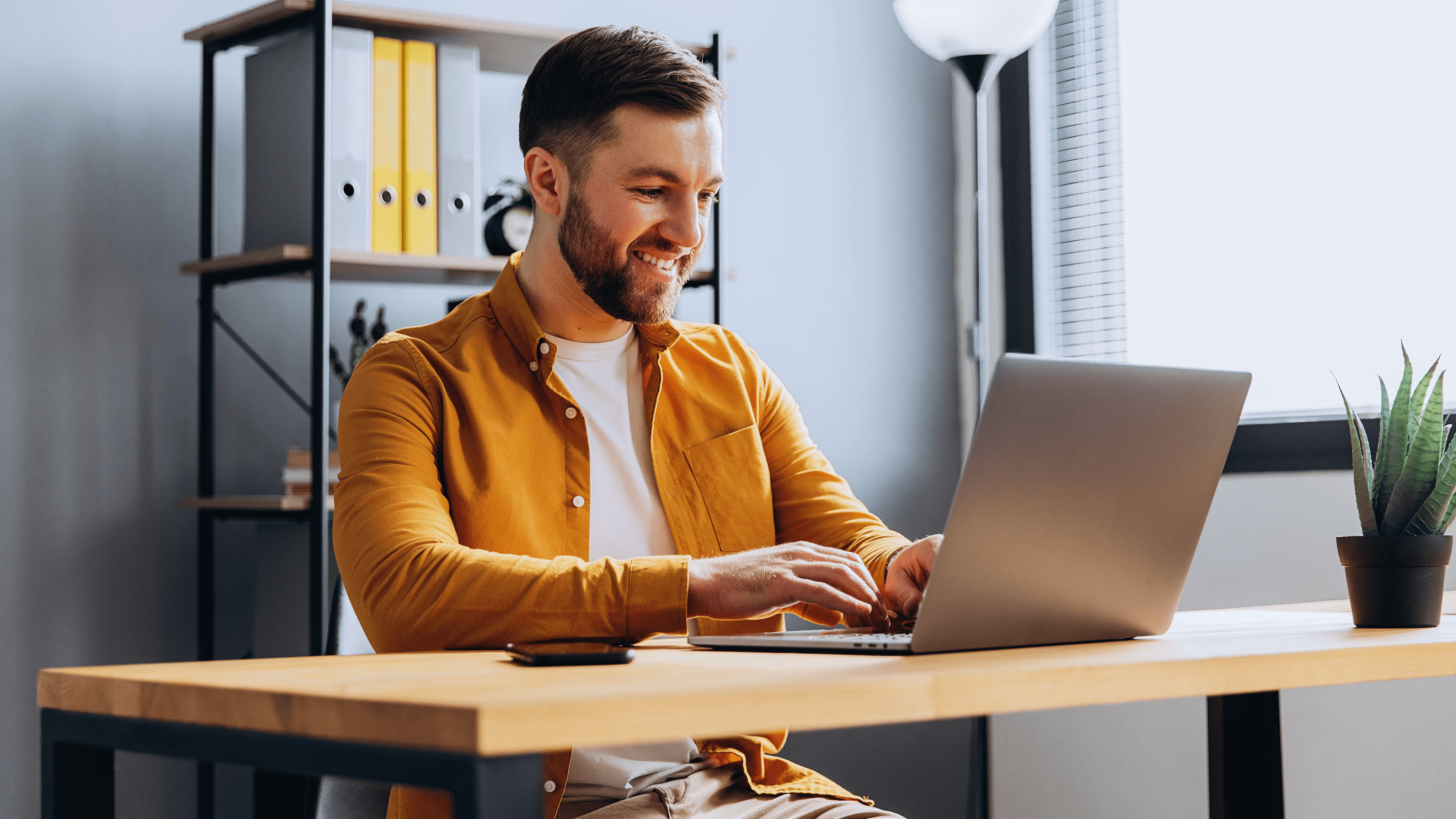 shutterstock_2445950821_150px-min